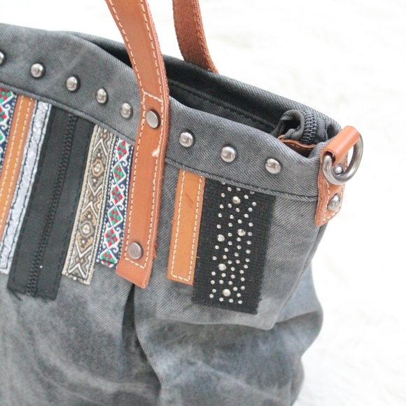 Fashion Leather Bag - Picture 4 of 6